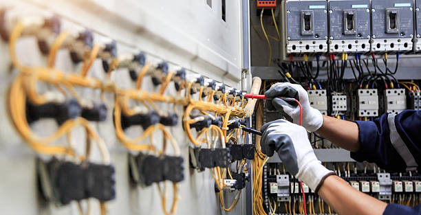 Professional Electrician technician working in Annapolis, MD